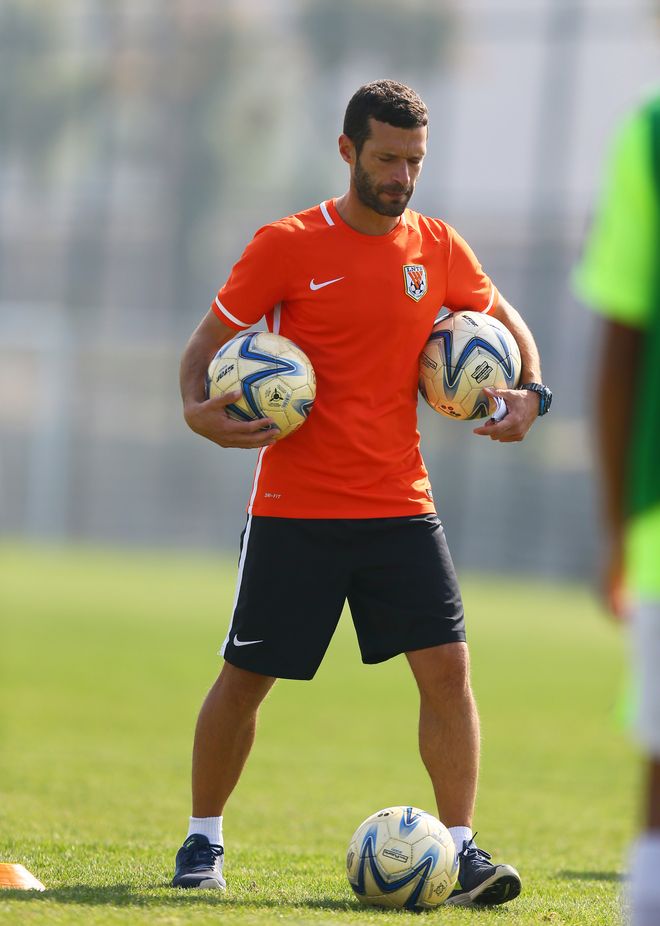 爱游戏中国-山东男篮训练开放日，赛前迎来里程碑引欢呼，葡超在即，心理建设被强调的简单介绍